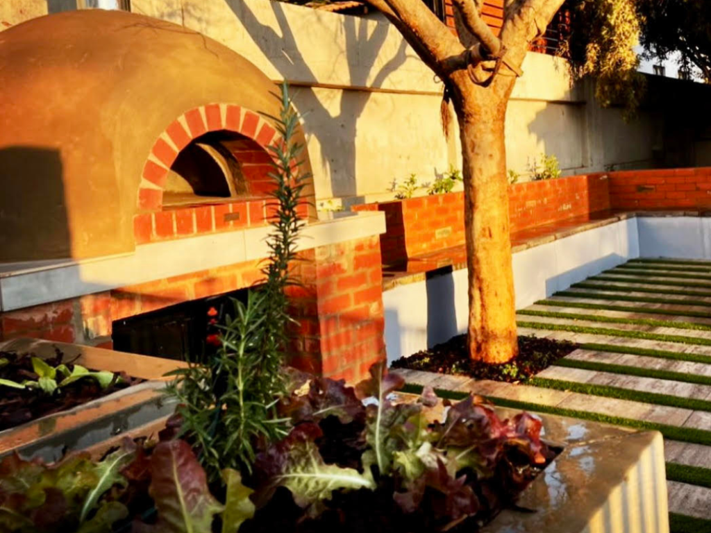 Wood-fired Pizza Oven